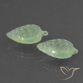 Shop natural 11.85ct 薄いペアーグリーン プレナイト gems, ファンシー, from 南アフリカ at GemSelect. In stock, global shipping!