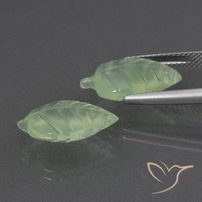 Shop natural 11.85ct 薄いペアーグリーン プレナイト gems, ファンシー, from 南アフリカ at GemSelect. In stock, global shipping!