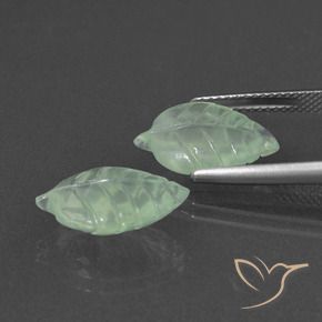 Shop natural 9.73ct 非常に薄い緑 プレナイト gems, ファンシー, from 南アフリカ at GemSelect. In stock, global shipping!