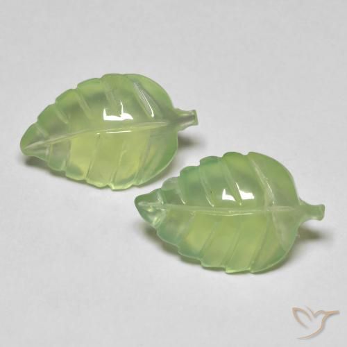 Shop natural 8.38ct 薄いライムグリーン プレナイト gems, ファンシー, from 南アフリカ at GemSelect. In stock, global shipping!