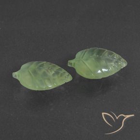 Shop natural 14.77ct ミディアムグリーン プレナイト gems, ファンシー, from 南アフリカ at GemSelect. In stock, global shipping!