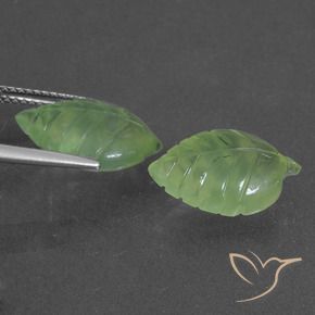 Shop natural 10.60ct ライムグリーン プレナイト gems, ファンシー, from 南アフリカ at GemSelect. In stock, global shipping!