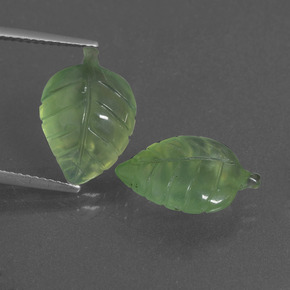 自然派の商品を探す ct グリーン プレナイト 宝石, ファンシーシェイプ, 南アフリカ からGemSelectで. 在庫あり、世界各国へ発送!