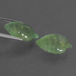 自然派の商品を探す ct グリーン プレナイト 宝石, ファンシーシェイプ, 南アフリカ からGemSelectで. 在庫あり、世界各国へ発送!