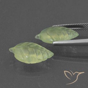 Shop natural 9.60ct ライムグリーン プレナイト gems, ファンシー, from 南アフリカ at GemSelect. In stock, global shipping!
