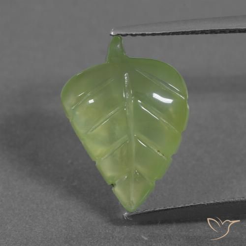 5.65ct 天然 ウォームグリーン プレナイト, ファンシー, 半透明