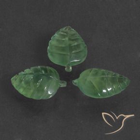 Shop natural 21.38ct ライトグリーン プレナイト gems, ファンシー, from 南アフリカ at GemSelect. In stock, global shipping!