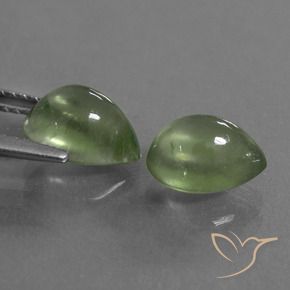 Shop natural 4.45ct ウォームグリーン プレナイト gems, 洋梨の形, from 南アフリカ at GemSelect. In stock, global shipping!
