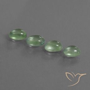 Shop natural 4.14ct 薄いイエローグリーン プレナイト gems, 楕円形, from 南アフリカ at GemSelect. In stock, global shipping!