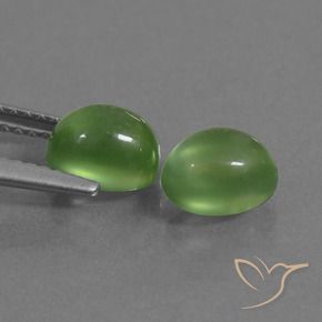 Shop natural 2.60ct ウォームグリーン プレナイト gems, 楕円形, from 南アフリカ at GemSelect. In stock, global shipping!