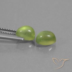 Shop natural 2.63ct ライムグリーン プレナイト gems, 楕円形, from 南アフリカ at GemSelect. In stock, global shipping!