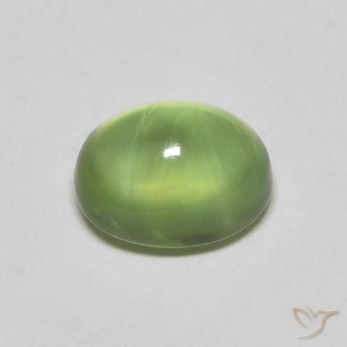 1.40カラットの天然ウォームグリーンプレナイト（7.2×5.4 mm・オーバルカット）