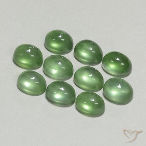 Shop natural 11.34ct ミディアムグリーン プレナイト gems, 楕円形, from 南アフリカ at GemSelect. In stock, global shipping!