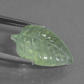 7.16カラットの天然薄いペアーグリーンプレナイト、ファンシーシェイプ、透明