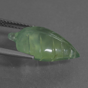 8.78カラットの天然グリーンプレナイト、ファンシーシェイプ、透明