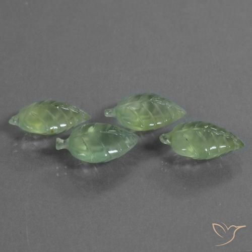 Shop natural 23.84ct ライトグリーン プレナイト gems, ファンシー, from 南アフリカ at GemSelect. In stock, global shipping!