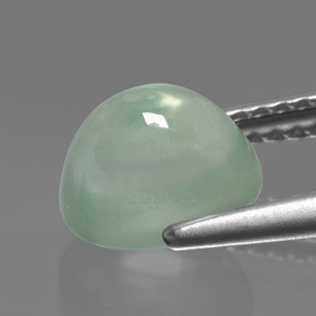 2.39カラットの天然非常に薄いセージグリーンプレナイト、オーバルカット、半透明
