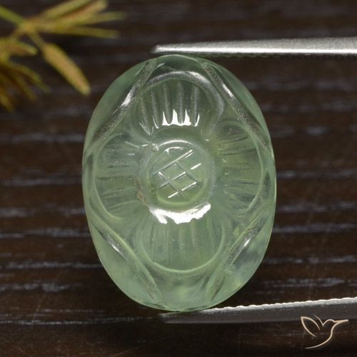 15.27ct 天然 ウォームグリーン プレナイト, 楕円形, 半透明