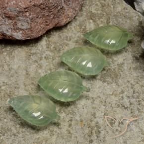 Shop natural 22.14ct イエローグリーン プレナイト gems, フラワーカット, from 南アフリカ at GemSelect. In stock, global shipping!