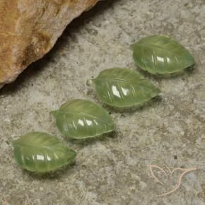 Shop natural 23.73ct ライムグリーン プレナイト gems, フラワーカット, from 南アフリカ at GemSelect. In stock, global shipping!