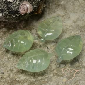 Shop natural 17.67ct 薄いライムグリーン プレナイト gems, フラワーカット, from 南アフリカ at GemSelect. In stock, global shipping!