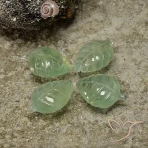 Shop natural 17.67ct 薄いライムグリーン プレナイト gems, フラワーカット, from 南アフリカ at GemSelect. In stock, global shipping!