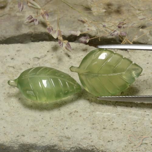 Shop natural 17.34ct ミディアムグリーン プレナイト gems, ファンシー, from 南アフリカ at GemSelect. In stock, global shipping!
