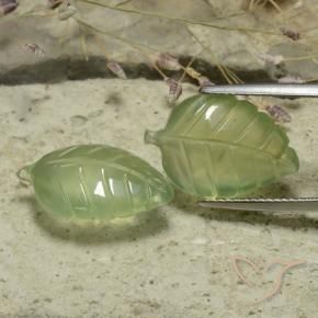 Shop natural 15.37ct ウォームグリーン プレナイト gems, フラワーカット, from 南アフリカ at GemSelect. In stock, global shipping!