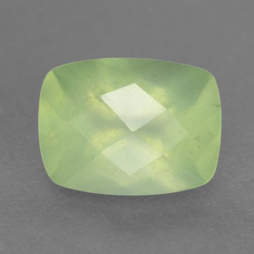 1.50カラットの天然ミディアムグリーンプレナイト（8.1×6 mm・クッションカット）