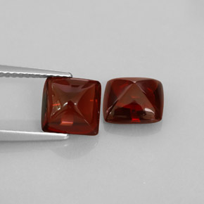 カラットの天然ディープレッドパイロープガーネット（7.5×7.4 mm・透明）