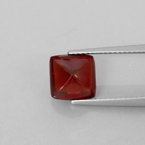 2.94カラットの天然ディープレッドパイロープガーネット（8×8 mm・透明）