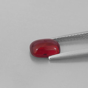1.79カラットの天然レッドパイロープガーネット、透明、透明/半透明