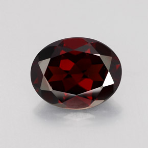 2.98カラットの天然ディープレッドパイロープガーネット（10.1×8 mm・オーバルカット）