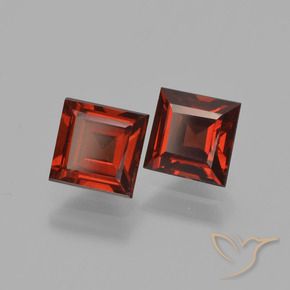 Shop natural 1.76ct ディープレッド パイロープガーネット gems, 四角形, from モザンビーグ at GemSelect. In stock, global shipping!