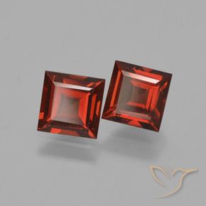 Shop natural 1.58ct ダークレッド パイロープガーネット gems, 四角形, from モザンビーグ at GemSelect. In stock, global shipping!