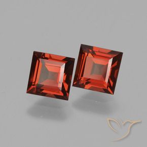 Shop natural 1.49ct カラントレッド パイロープガーネット gems, 四角形, from モザンビーグ at GemSelect. In stock, global shipping!