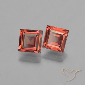 Shop natural 1.39ct ディープレッド パイロープガーネット gems, 四角形, from モザンビーグ at GemSelect. In stock, global shipping!