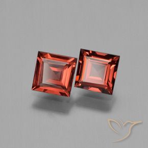 Shop natural 1.41ct ミディアムレッド パイロープガーネット gems, 四角形, from モザンビーグ at GemSelect. In stock, global shipping!