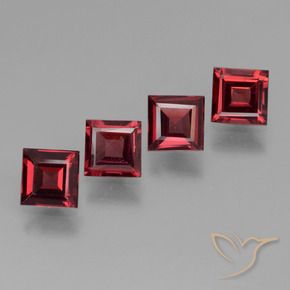 Shop natural 2.53ct ダークレッド パイロープガーネット gems, 四角形, from モザンビーグ at GemSelect. In stock, global shipping!