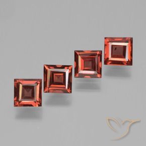 Shop natural 2.53ct スカーレットレッド パイロープガーネット gems, 四角形, from モザンビーグ at GemSelect. In stock, global shipping!
