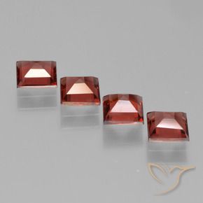 Shop natural 2.53ct スカーレットレッド パイロープガーネット gems, 四角形, from モザンビーグ at GemSelect. In stock, global shipping!