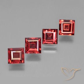 Shop natural 2.77ct 濃いブラッドレッド パイロープガーネット gems, 四角形, from モザンビーグ at GemSelect. In stock, global shipping!