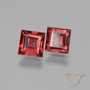 Shop natural 1.79ct 濃いスカーレットレッド パイロープガーネット gems, 四角形, from モザンビーグ at GemSelect. In stock, global shipping!
