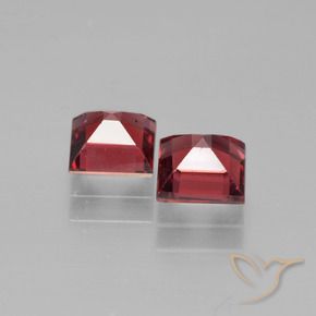 Shop natural 1.78ct 濃いレッドワイン パイロープガーネット gems, 四角形, from モザンビーグ at GemSelect. In stock, global shipping!