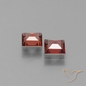 Shop natural 1.33ct ブリックレッド パイロープガーネット gems, 四角形, from モザンビーグ at GemSelect. In stock, global shipping!