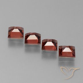 Shop natural 2.98ct ディープレッド パイロープガーネット gems, 四角形, from モザンビーグ at GemSelect. In stock, global shipping!