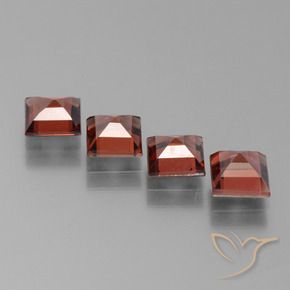 Shop natural 3.25ct スカーレットレッド パイロープガーネット gems, 四角形, from モザンビーグ at GemSelect. In stock, global shipping!