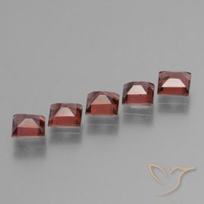 Shop natural 2.86ct ブリックレッド パイロープガーネット gems, 四角形, from モザンビーグ at GemSelect. In stock, global shipping!