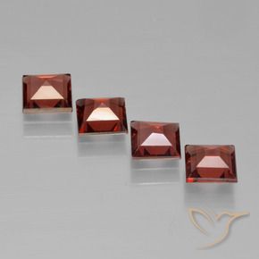Shop natural 2.59ct ミディアムレッド パイロープガーネット gems, 四角形, from モザンビーグ at GemSelect. In stock, global shipping!