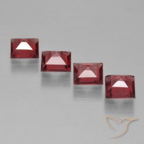 Shop natural 2.63ct 濃いレッドワイン パイロープガーネット gems, 四角形, from モザンビーグ at GemSelect. In stock, global shipping!